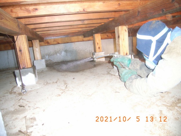 シロアリ消毒工事