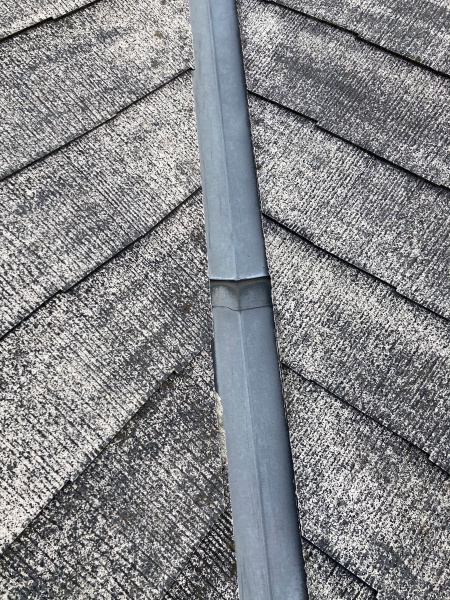 屋根の雨漏り修理工事