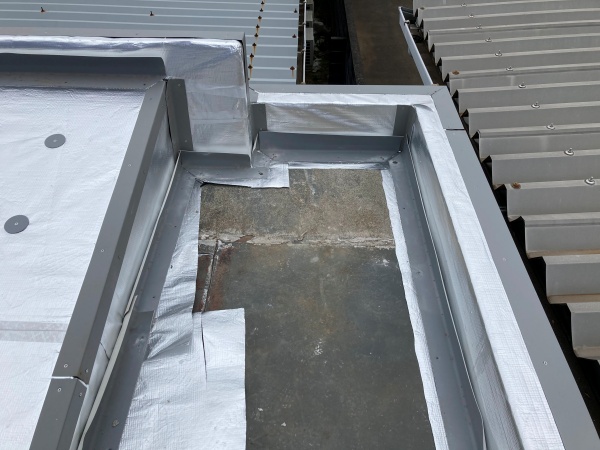 屋根・バルコニー防水工事