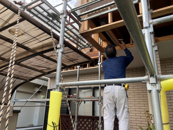 ベランダの外壁修理工事