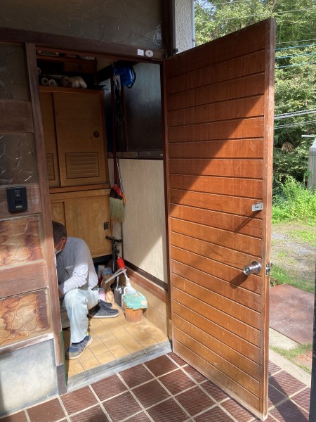 ドアの交換工事