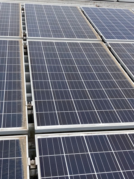 太陽光パネル洗浄工事